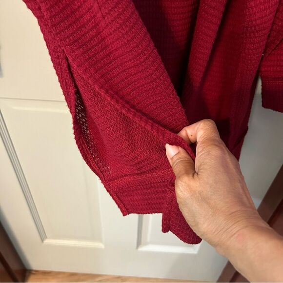 Torrid Waffle V-neck Lace Inset Pullover Sweatshirt Rhubarb Sz 4 - Picture 10 of 16